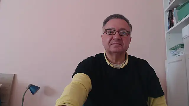 Snapshot of YOU6me chatting on 11/13/25, 08:46 YOU6me online show from 11/13/25, 08:46