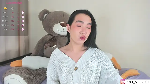 Snapshot of Ren_yoon chatting on 10/23/25, 06:34 Ren yoon online show from 10/23/25, 06:34