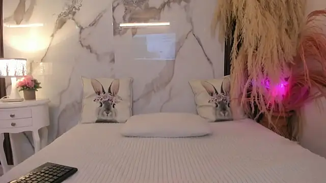 hannahill69 online show from 12/02/25, 05:35