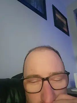 Snapshot of gdawg78 chatting on 09/29/25, 07:51 gdawg78 online show from 09/29/25, 07:51