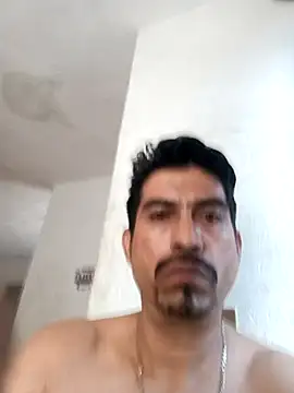 Felipenuevo1 online show from 11/18/25, 09:08