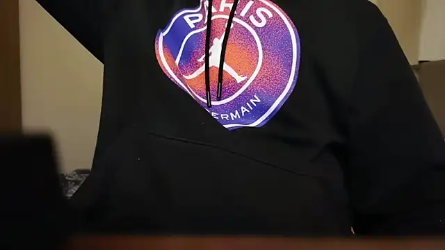 Snapshot of Lucas1andOnly4Girl chatting on 11/22/25, 04:17 Lucas1andOnly4Girl online show from 11/22/25, 04:17