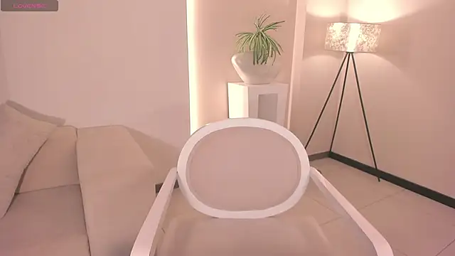 AnaDurant online show from 12/15/25, 01:26