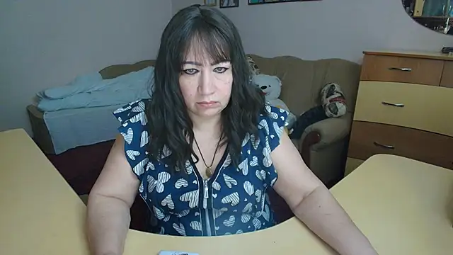 Lucretia Goldi  online show from 02/27/25, 08:42