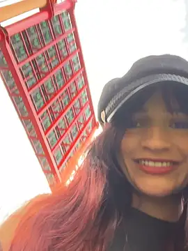 Lilith Mark online show from 10/21/25, 07:58