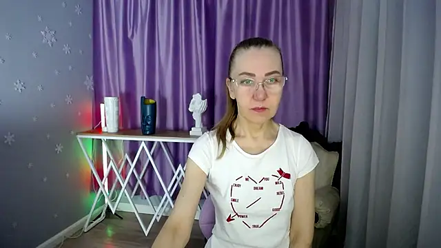 queen a n i online show from 02/10/25, 07:26