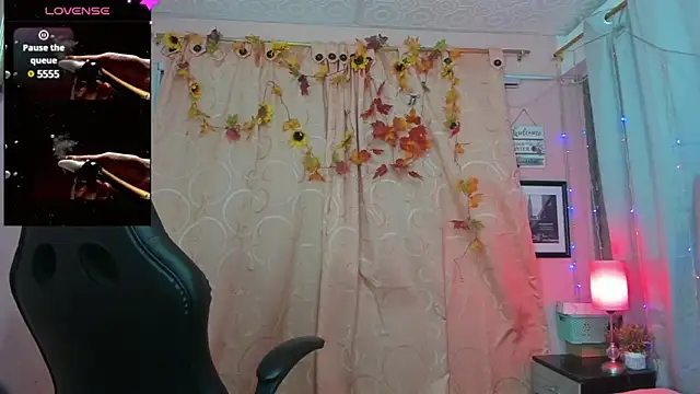 Snapshot of DarshaKhemu chatting on 01/29/25, 08:35 DarshaKhemu online show from 01/29/25, 08:35