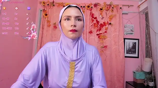 Snapshot of DarshaKhemu chatting on 11/04/25, 08:52 DarshaKhemu online show from 11/04/25, 08:52