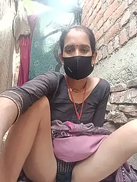 Snapshot of Mohni_Das chatting on 07/14/26, 10:32 Mohni Das online show from 07/14/26, 10:32