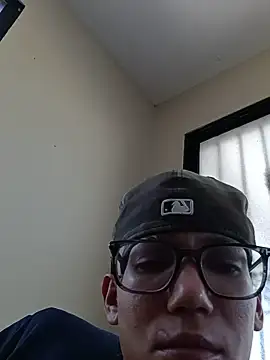 Yanwoods420 online show from 05/25/26, 09:10