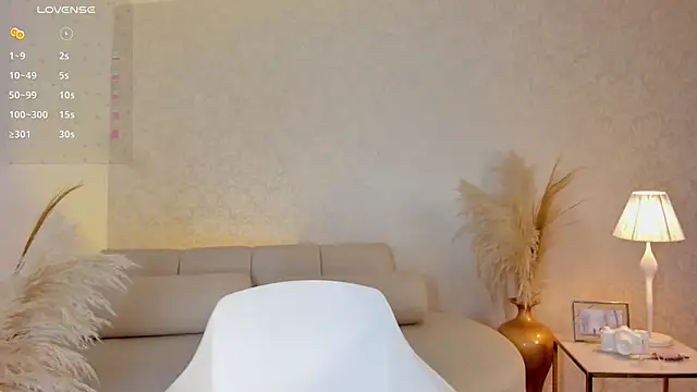 Snapshot of GraceCartier chatting on 12/04/25, 10:07 GraceCartier online show from 12/04/25, 10:07