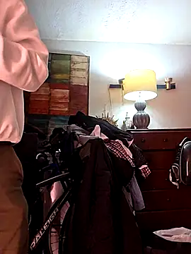 Snapshot of Torresmor chatting on 12/04/25, 04:44 Torresmor online show from 12/04/25, 04:44