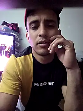 Snapshot of Torresmor chatting on 03/24/26, 04:50 Torresmor online show from 03/24/26, 04:50