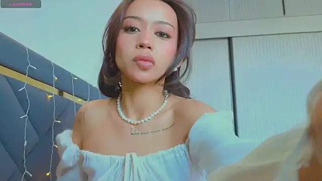 Mia Tin online show from 02/06/25, 06:51