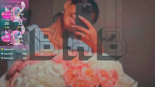 Mia Tin online show from 03/15/25, 09:30