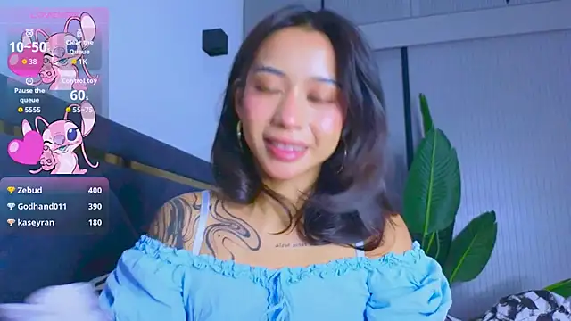 Mia Tin online show from 09/28/25, 04:12