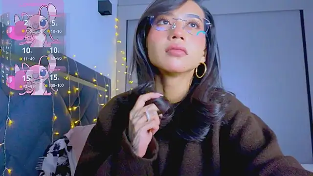 Snapshot of Mia_Tin chatting on 12/20/25, 05:09 Mia Tin online show from 12/20/25, 05:09