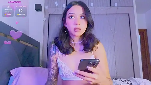 Snapshot of Mia_Tin chatting on 02/11/26, 08:25 Mia Tin online show from 02/11/26, 08:25