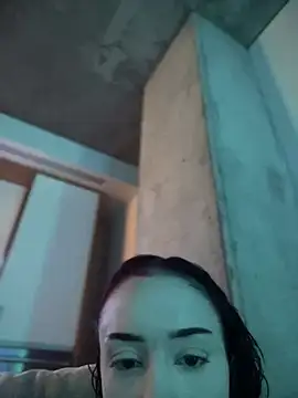 Snapshot of roxxxyrose chatting on 12/18/24, 01:59 roxxxyrose online show from 12/18/24, 01:59