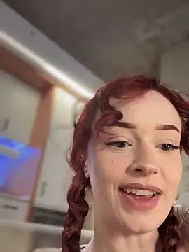 Snapshot of roxxxyrose chatting on 01/05/25, 11:44 roxxxyrose online show from 01/05/25, 11:44