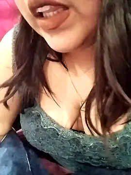 Alisha  Arora online show from 01/15/25, 06:29