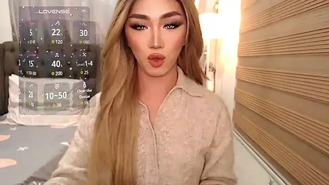 Local Hoelyx online show from 12/30/24, 02:19