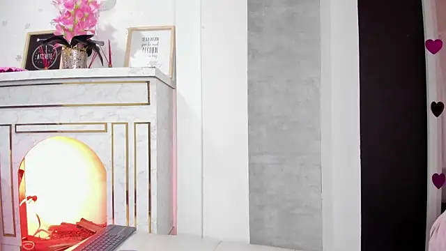 Snapshot of _liathompsom09 chatting on 02/28/25, 04:53 liathompsom09 online show from 02/28/25, 04:53