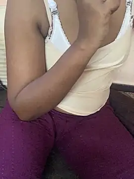 Snapshot of falooda288 chatting on 03/05/25, 04:02 falooda288 online show from 03/05/25, 04:02