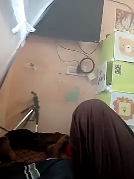 Snapshot of falooda288 chatting on 03/11/25, 06:21 falooda288 online show from 03/11/25, 06:21