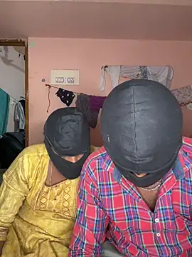 Snapshot of falooda288 chatting on 09/11/25, 03:45 falooda288 online show from 09/11/25, 03:45