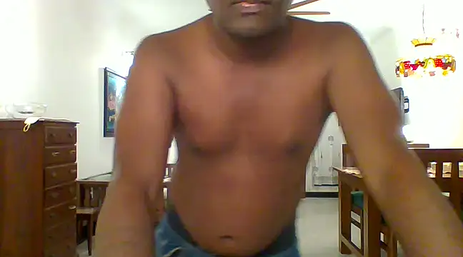 Snapshot of Slavebottombdsm09 chatting on 02/05/25, 02:59 Slavebottombdsm09 online show from 02/05/25, 02:59