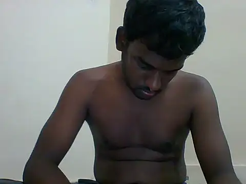 Snapshot of Slavebottombdsm09 chatting on 09/10/25, 05:02 Slavebottombdsm09 online show from 09/10/25, 05:02