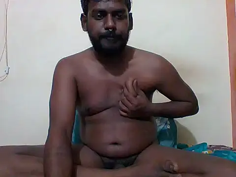 Snapshot of Slavebottombdsm09 chatting on 03/01/26, 04:14 Slavebottombdsm09 online show from 03/01/26, 04:14