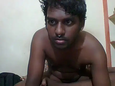 Snapshot of Slavebottombdsm09 chatting on 06/05/26, 03:40 Slavebottombdsm09 online show from 06/05/26, 03:40