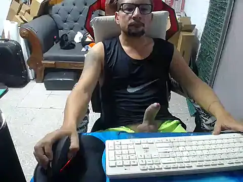 Snapshot of alexam_gal@xh chatting on 12/01/24, 07:03 alexam galxh online show from 12/01/24, 07:03