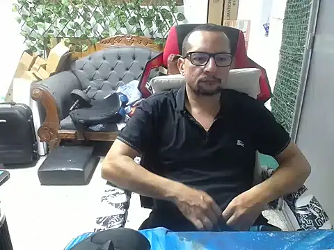 Snapshot of alexam_gal@xh chatting on 12/02/24, 09:39 alexam galxh online show from 12/02/24, 09:39