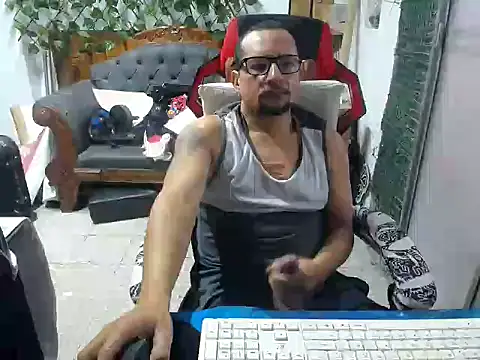 Snapshot of alexam_gal@xh chatting on 12/08/24, 03:45 alexam galxh online show from 12/08/24, 03:45