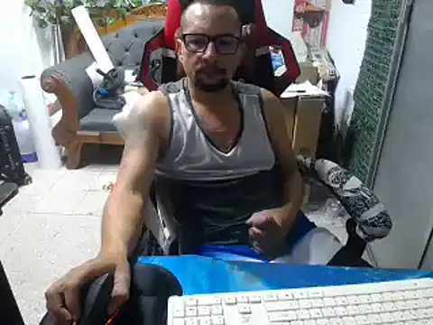 Snapshot of alexam_gal@xh chatting on 12/20/24, 02:19 alexam galxh online show from 12/20/24, 02:19