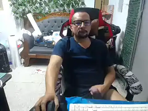 Snapshot of alexam_gal@xh chatting on 12/21/24, 06:55 alexam galxh online show from 12/21/24, 06:55