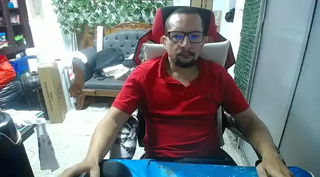 Snapshot of alexam_gal@xh chatting on 12/27/24, 03:15 alexam galxh online show from 12/27/24, 03:15