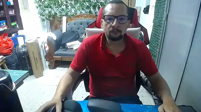 Snapshot of alexam_gal@xh chatting on 12/27/24, 07:57 alexam galxh online show from 12/27/24, 07:57