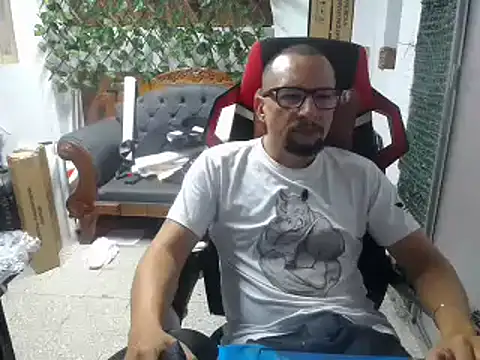 Snapshot of alexam_gal@xh chatting on 12/31/24, 08:34 alexam galxh online show from 12/31/24, 08:34