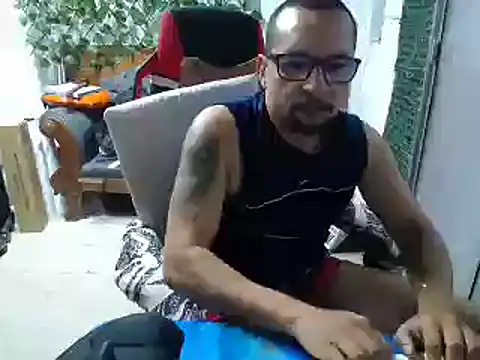 Snapshot of alexam_gal@xh chatting on 01/09/25, 03:12 alexam galxh online show from 01/09/25, 03:12