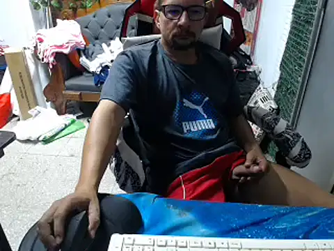 Snapshot of alexam_gal@xh chatting on 01/15/25, 10:35 alexam galxh online show from 01/15/25, 10:35