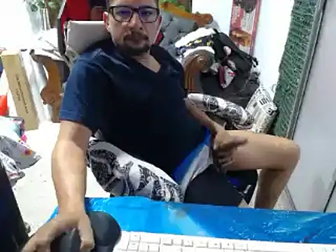 Snapshot of alexam_gal@xh chatting on 01/18/25, 06:32 alexam galxh online show from 01/18/25, 06:32