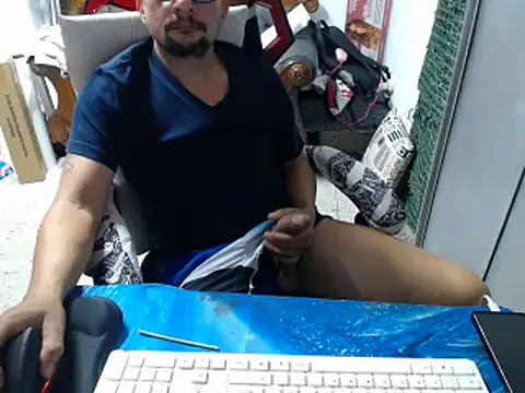 Snapshot of alexam_gal@xh chatting on 01/18/25, 10:17 alexam galxh online show from 01/18/25, 10:17