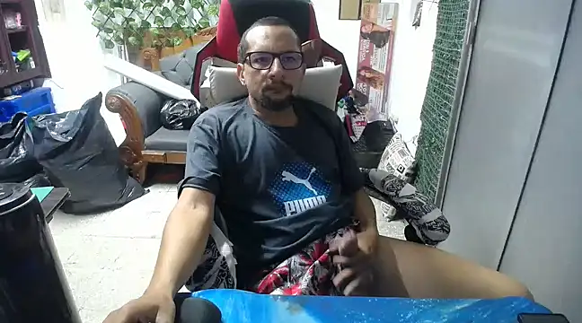 Snapshot of alexam_gal@xh chatting on 02/17/25, 09:41 alexam galxh online show from 02/17/25, 09:41