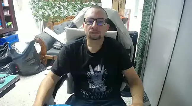 Snapshot of alexam_gal@xh chatting on 02/25/25, 03:27 alexam galxh online show from 02/25/25, 03:27