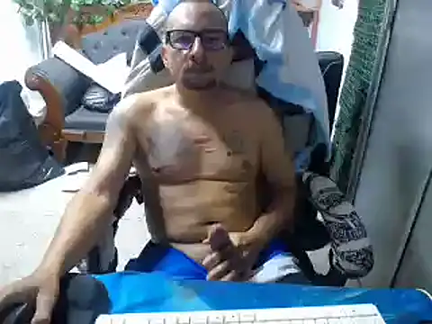 Snapshot of alexam_gal@xh chatting on 02/27/25, 11:04 alexam galxh online show from 02/27/25, 11:04