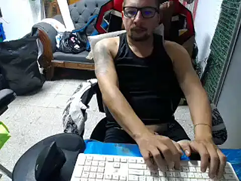 Snapshot of alexam_gal@xh chatting on 03/09/25, 08:52 alexam galxh online show from 03/09/25, 08:52